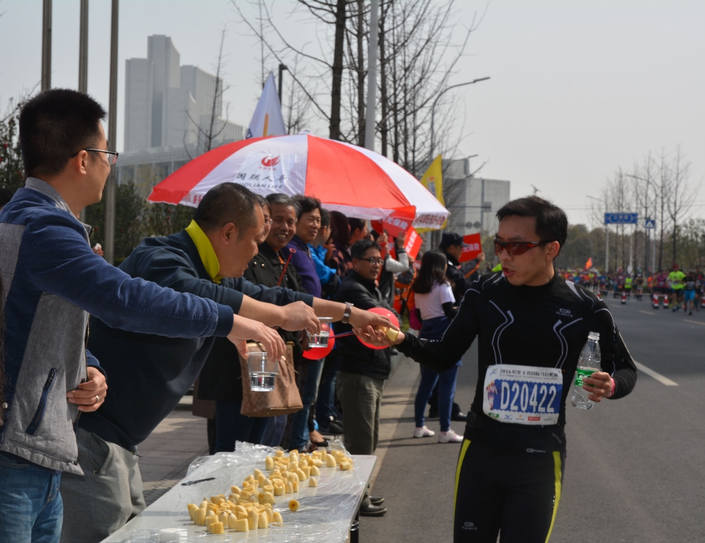 國聯人壽為2016無錫國際馬拉松賽加油喝彩