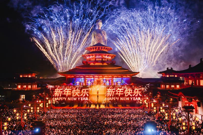 在園區，過煙火新年！